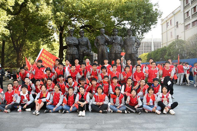 活動(dòng)二照.jpg 活動(dòng)二照.jpg